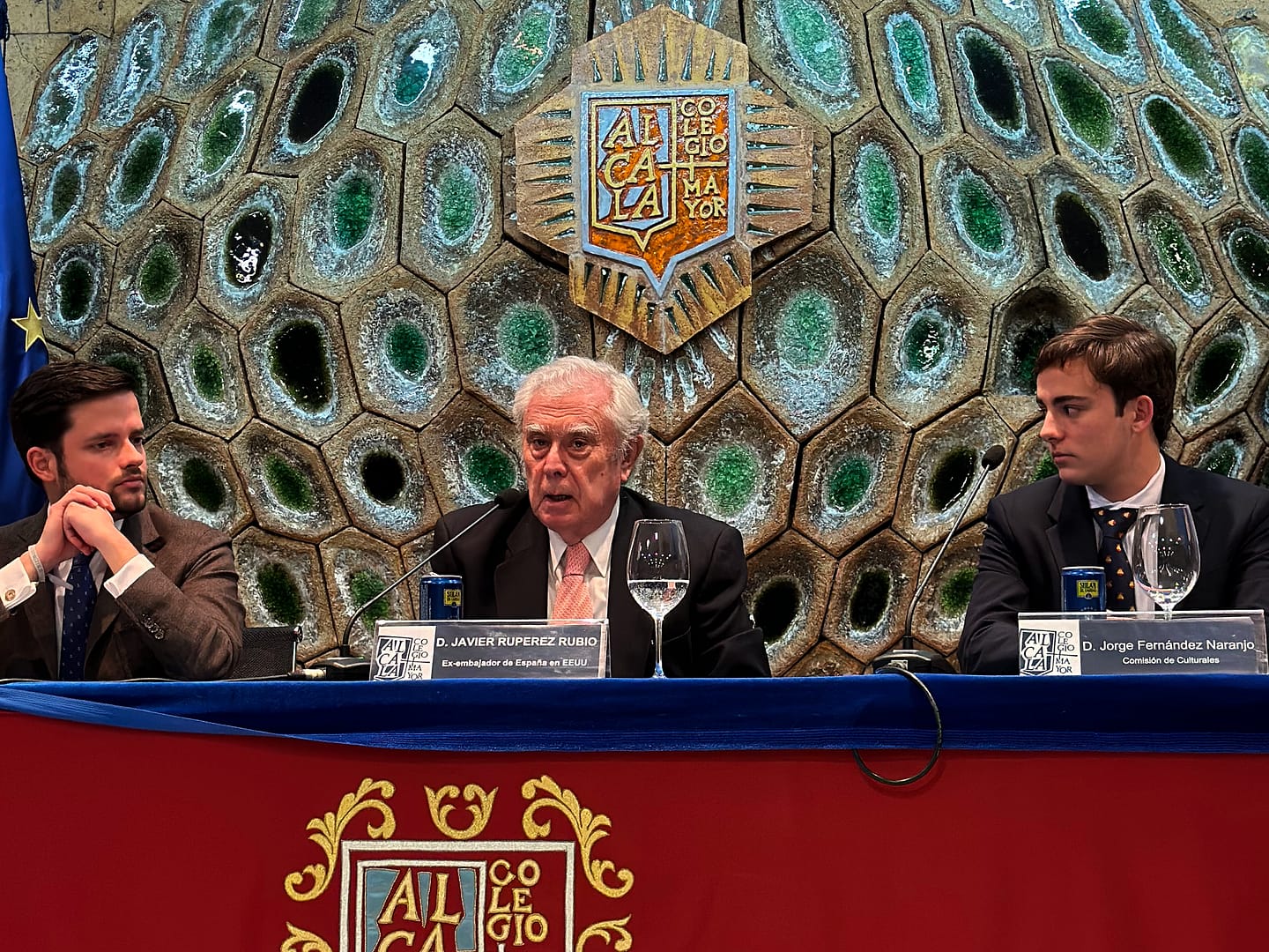 Conferencia de D. Javier Rupérez