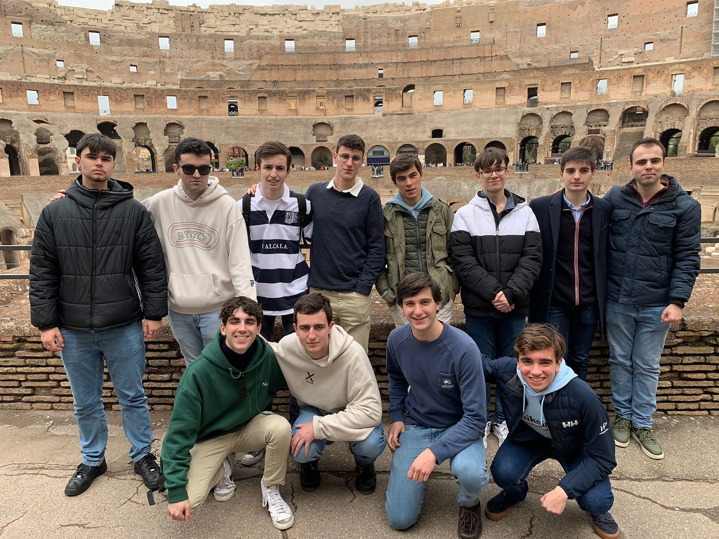 Nuestros colegiales en el coliseo romano